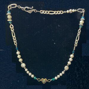 10kt gold emerald and genuine freshwater pearl 18” silvertone necklace